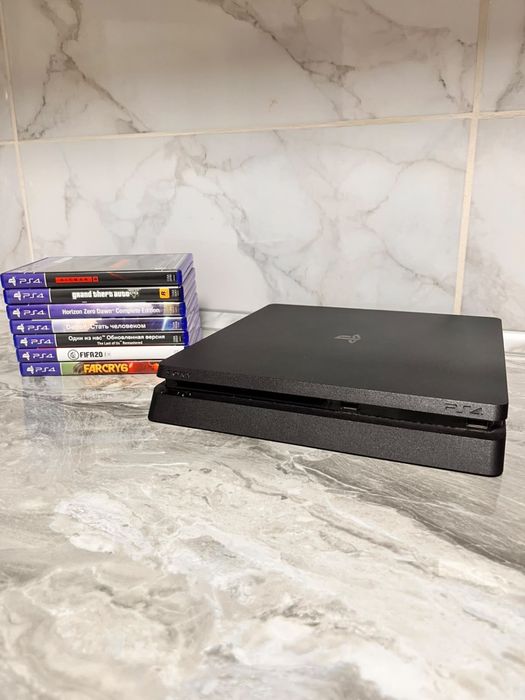 Playstation 4 Slim 1 TB + 7 игр