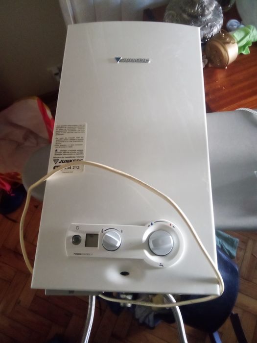 Esquentador a gás natural junkers