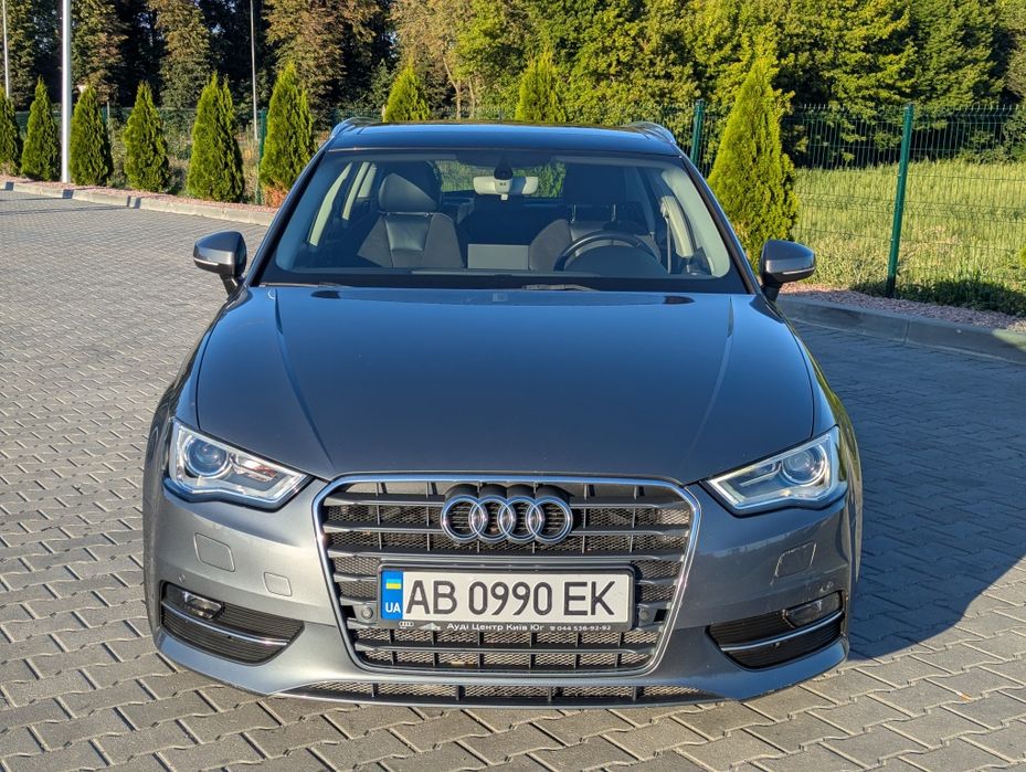 Офіційна Audi A3 2.0 TDI S Line не фарбована без дтп