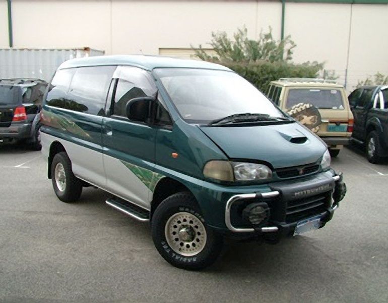 Бризговики Митсубиси Лансер 9 Х Галант Каризма L300 L400 Колт Грандис