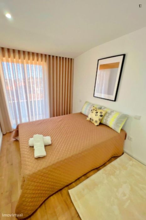 Apartamento com 2 quartos - localizado em Paranhos Porto