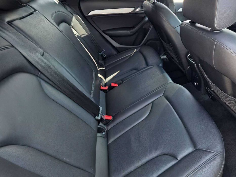 Audi Q3      2018