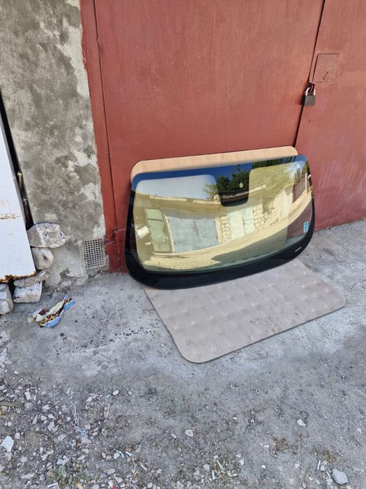 Лобове скло jeep renegade 2017 оригинал