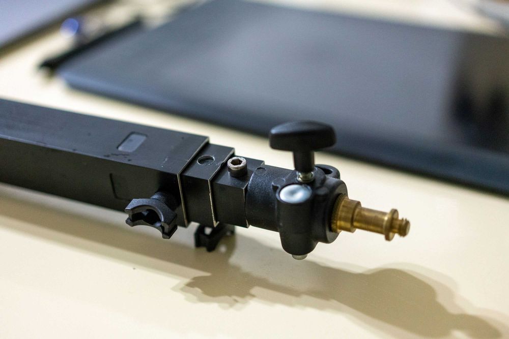 Tелескопічнас штанга Manfrotto 60-128 см для студійного спалаху то що.