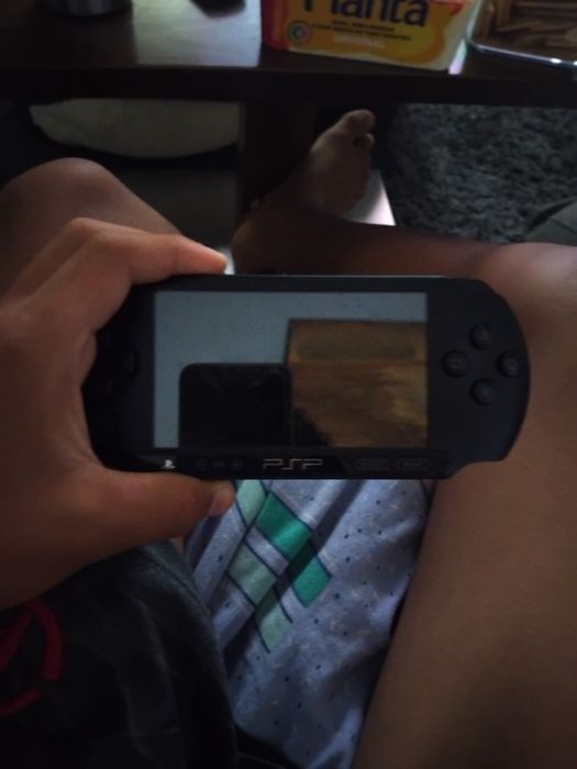 Dois psp um nintendo ds e 9 jogos de psp e 2 jogos de nintendo ds