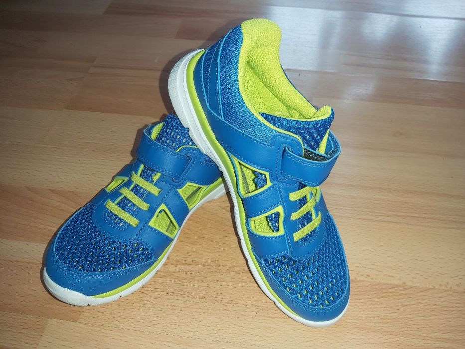 Дитячі кросівки "Newfeel". 35 розміру.