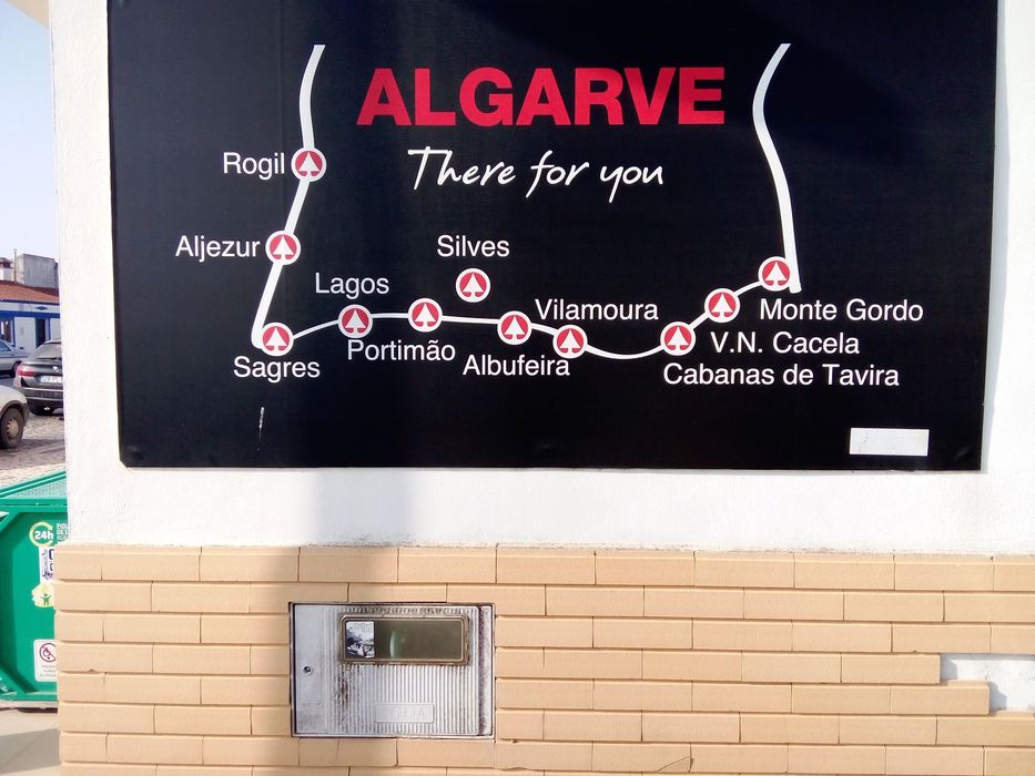Aluga se para férias , estudio na  EN120/ Rogil ,  Costa-Vicentina-Algarve,  entre  Aljezur e Odeceixe
