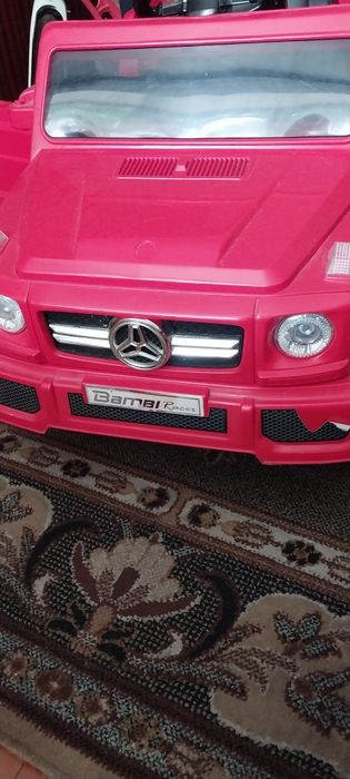 Машина електромобіл