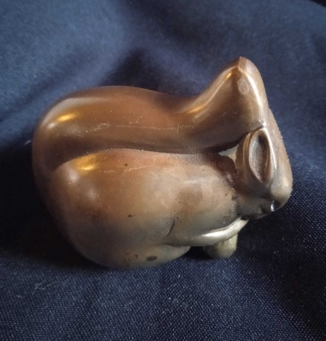 Esquilo em bronze, vintage