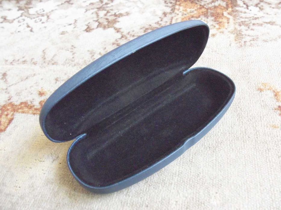 Etui na okulary - używane