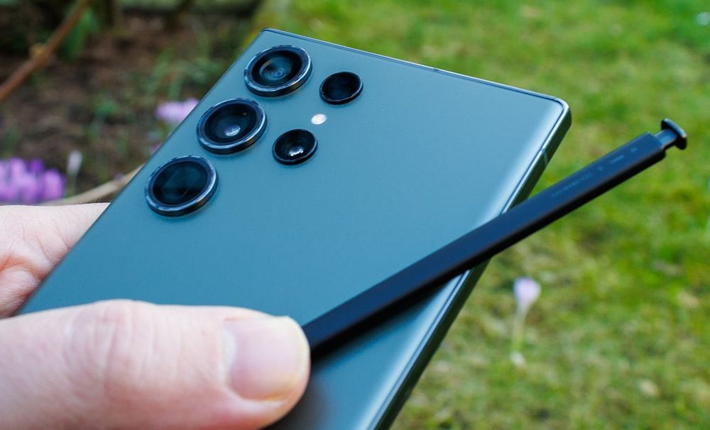 S24 Ultra é ótimo estado grade A+