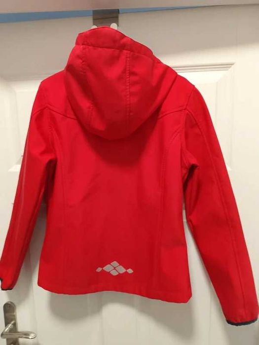 Czerwona kurtka softshell Northville z kapturem – Waterproof Outdoor Active Style – Rozmiar S