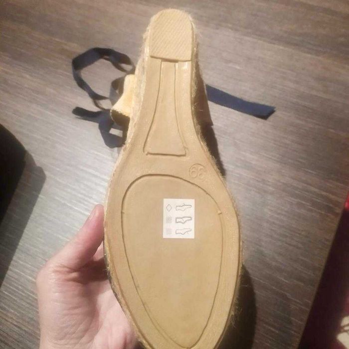 Sandálias Luna Llena - Tamanho 39, Azul Marinho com Padrão de Flores