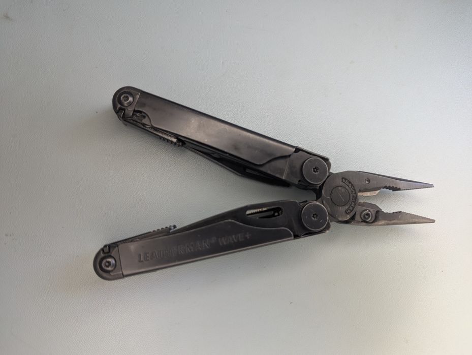 Мультитул Leatherman Wave + plas