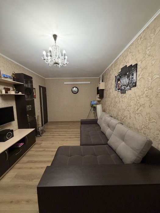 Продам квартиру Героев Труда