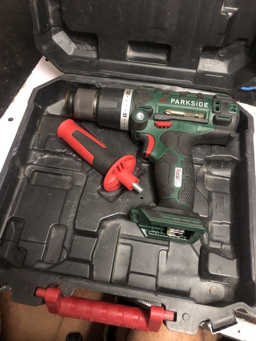 Aparafusadora com percussão parkside