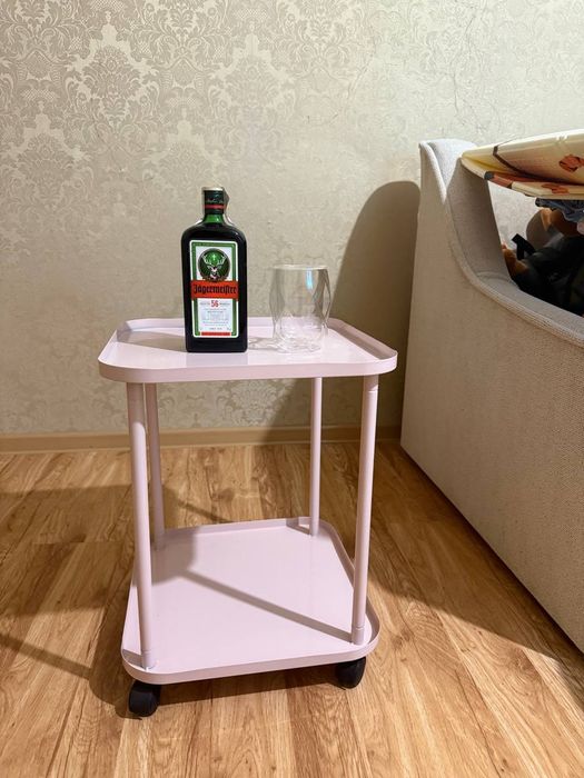 журнальний столик на колесах етажерка тумбочка прикроватная столик