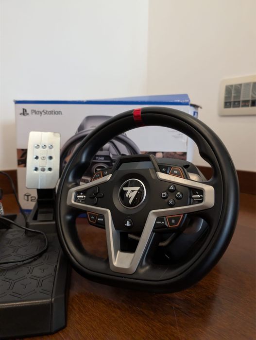 Volante THRUSTMASTER T248 NOVO, volante para PLAYSTATION e PC com TUDO