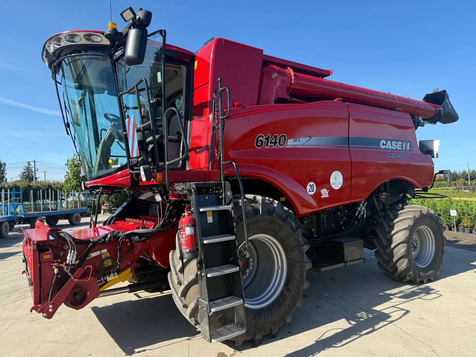 Case IH Axial Flow 6140  Kombajn zbożowy Case Axial Flow 6140