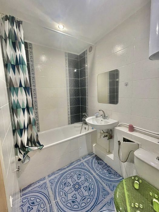 Світло завжди! 2-х кімн. 45 кв.м 3/5 Центр міста. Без меблів !