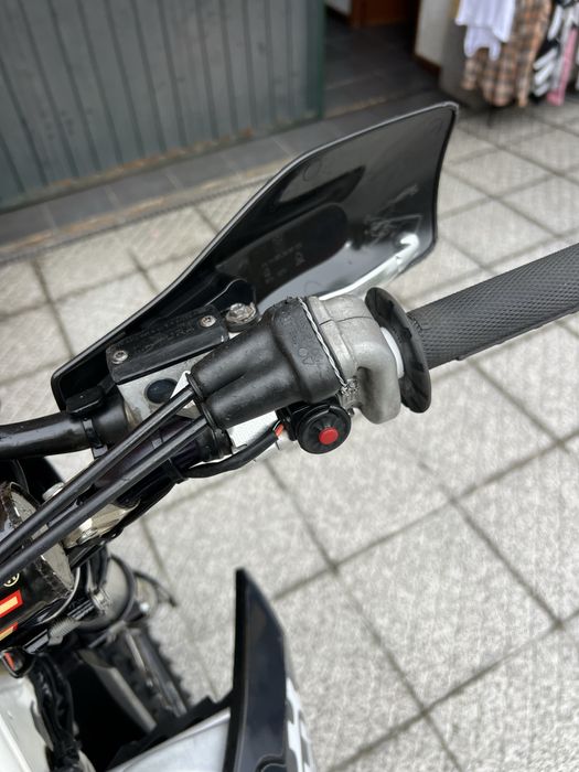 Husqvarna 300 TPI Matriculada