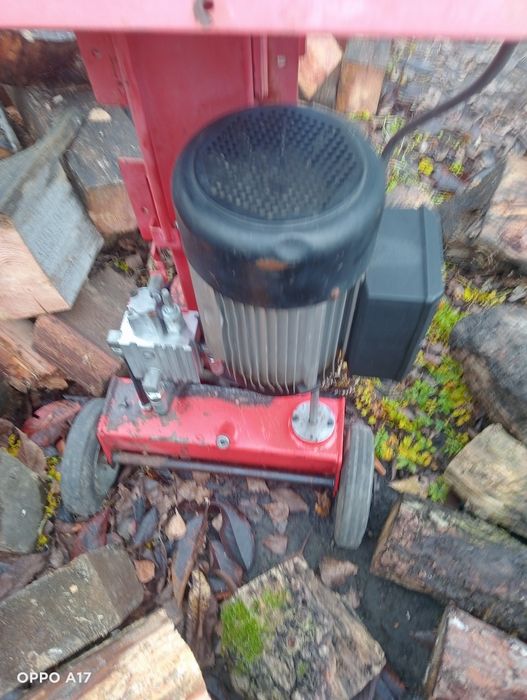 Lupak do drewna hydrauliczny
