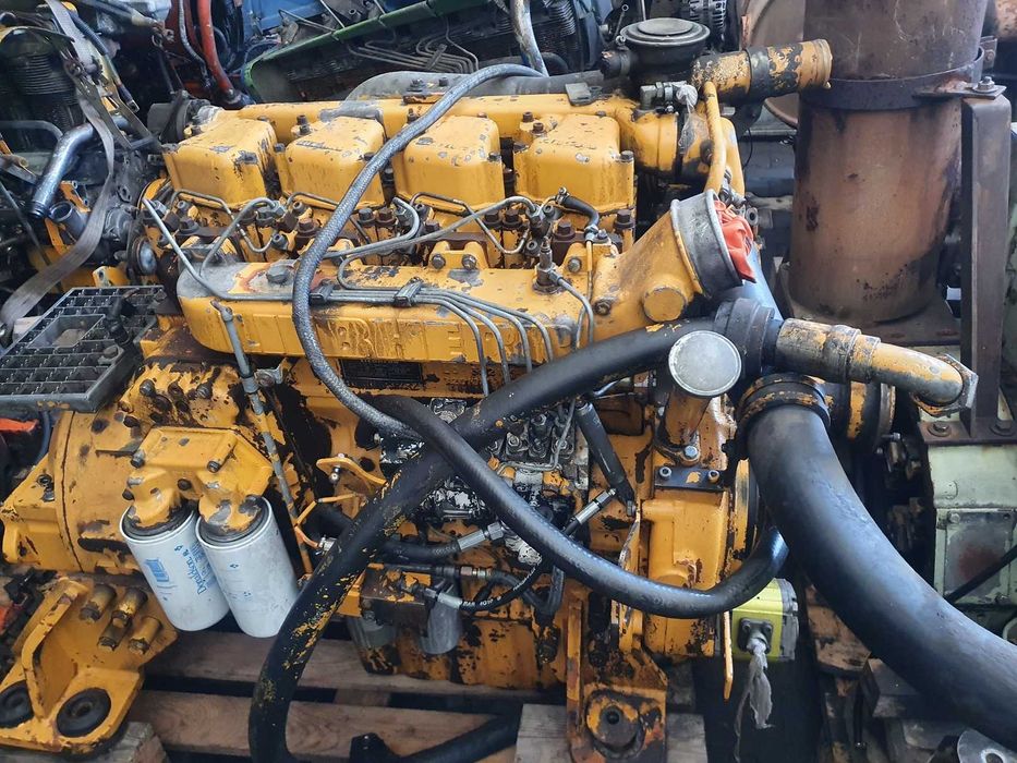 koparka liebherr 902 silnik D904 TI moc 100 KW kompletny silnik