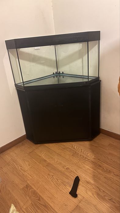 Vende-se aquario grande ckm Movel