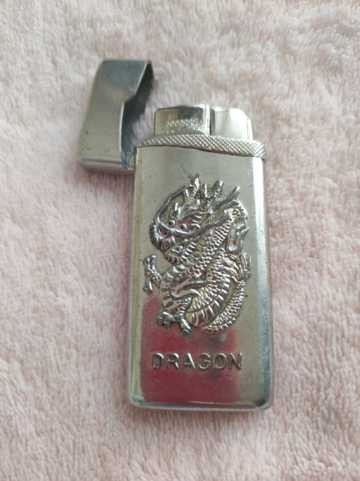 Зажигалка газовая