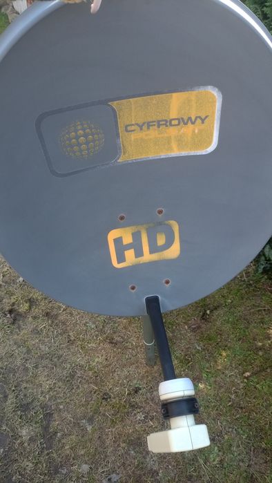 Antena satelitarną z uchwytem