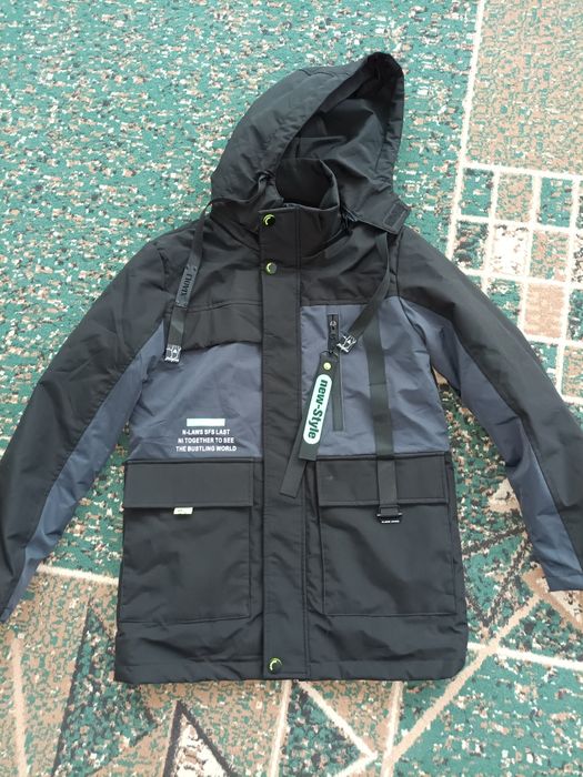 Весняна курточка на підлітка