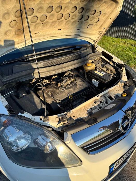 Продам Opel Zafira