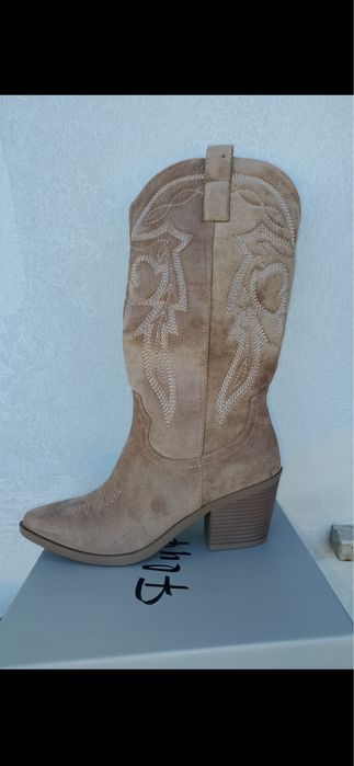 Kowbojki nowe zamszowe