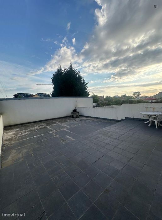 Quarto - localizado em Ramalde Porto