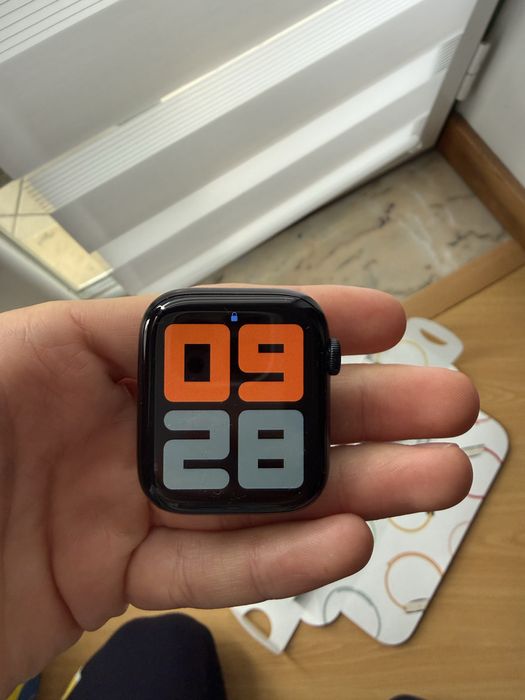 Apple Watch SE 44mm GPS+Cellular