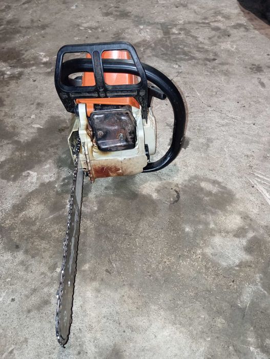 Продам бензопилу штиль 230.