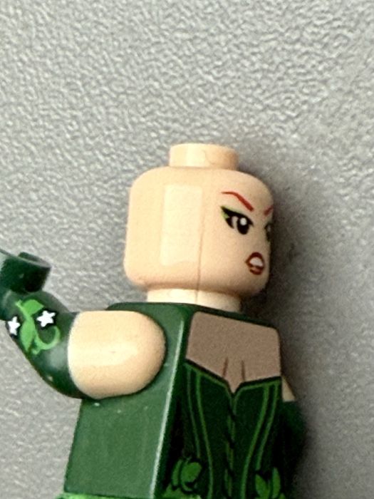 Figurka Lego Batman Film DC Super Heroes Poison Ivy sh0327