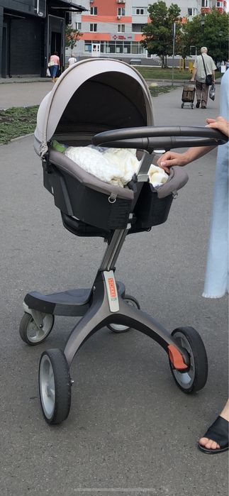 Продам коляску stoke