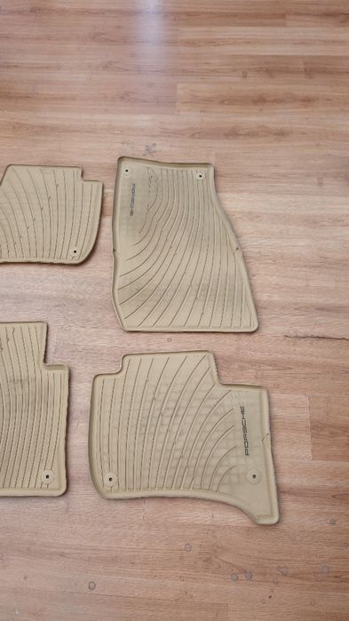 Tapetes de borracha Porsche Cayenne