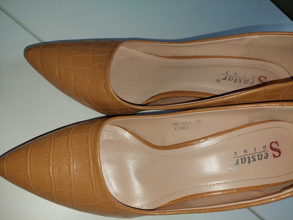 Czółenka  buty na obcasie roz. 40