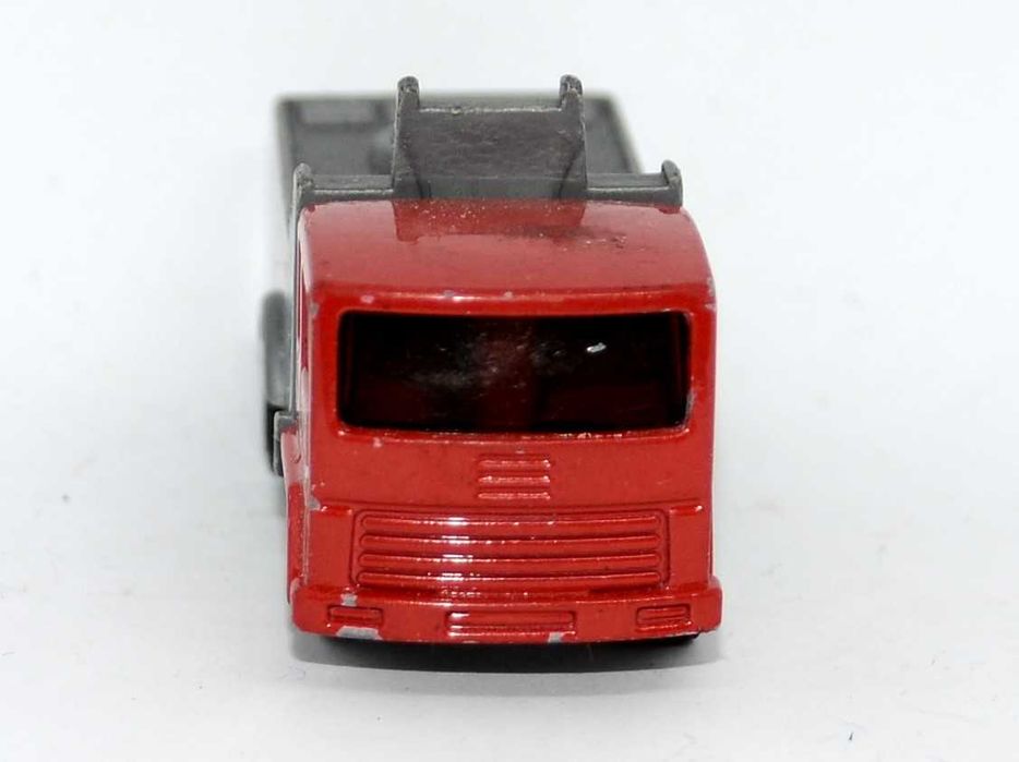 Model Resorak Auto Straż Pożarna 8022 1:64 die cast