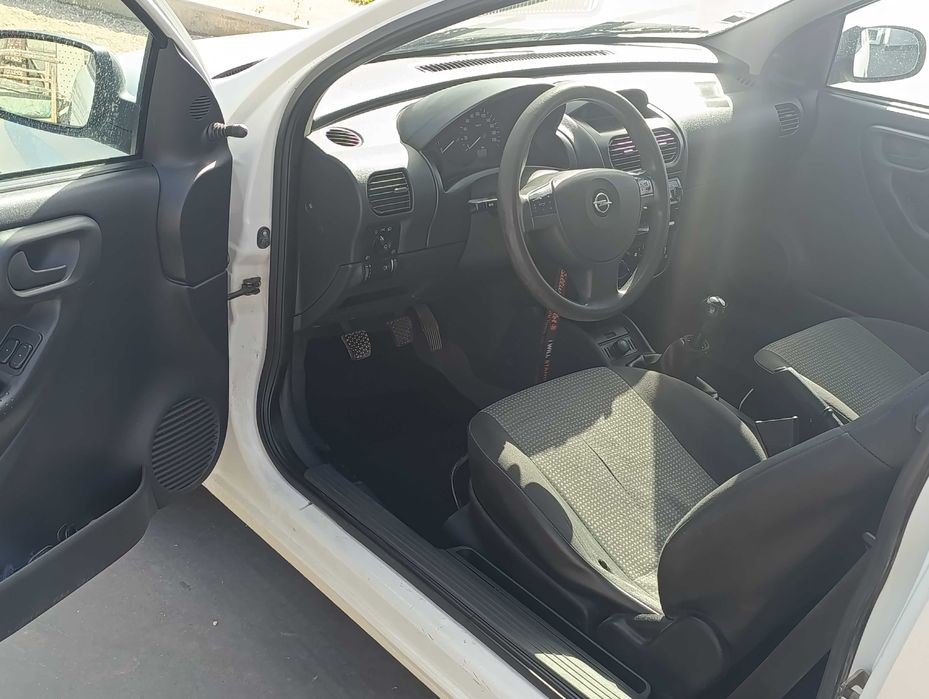 Opel corsa comercial
