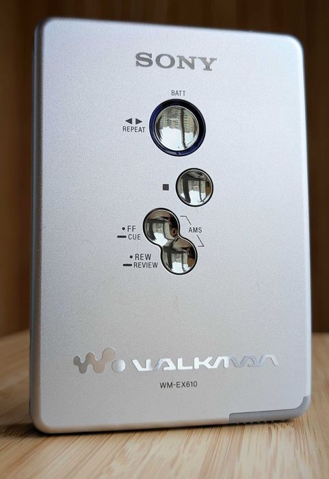 Касетний плеєр Sony Walkman WM-EX 610. Топовий екстраслім. Відеоогляд