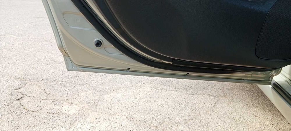 Тойота Авенсіс Т25