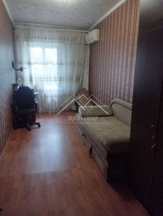 Продаж 3 кімнатної квартири в м. Зеленодольськ з меблями та технікою.