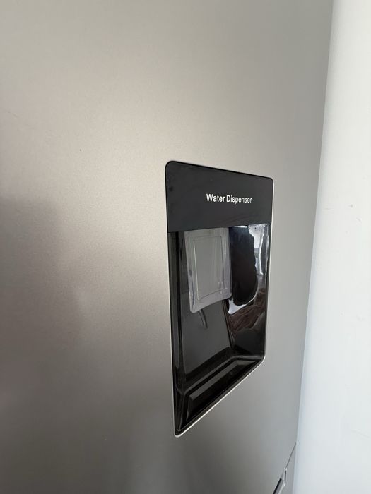 Frigorifico Kunft c/ dispensador de agua