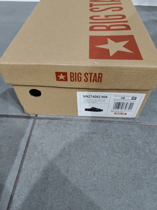 Nowe czarne klapki Big Star