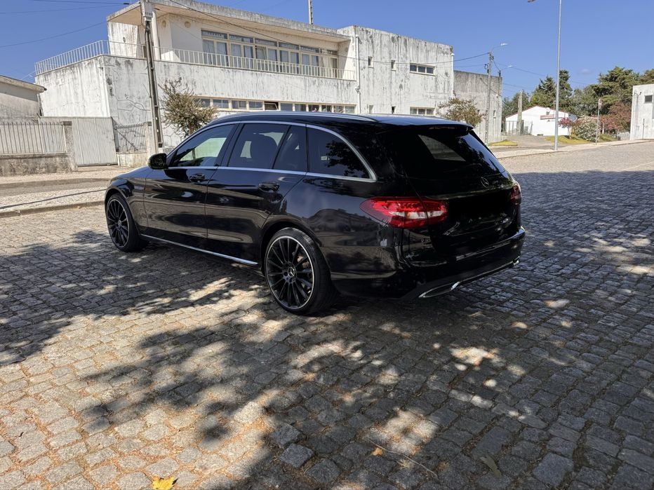 Mercedes-Benz C 180 BlueTEC – Automática