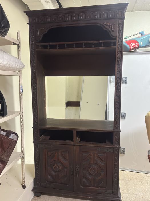 Móvel de Madeira Maciça