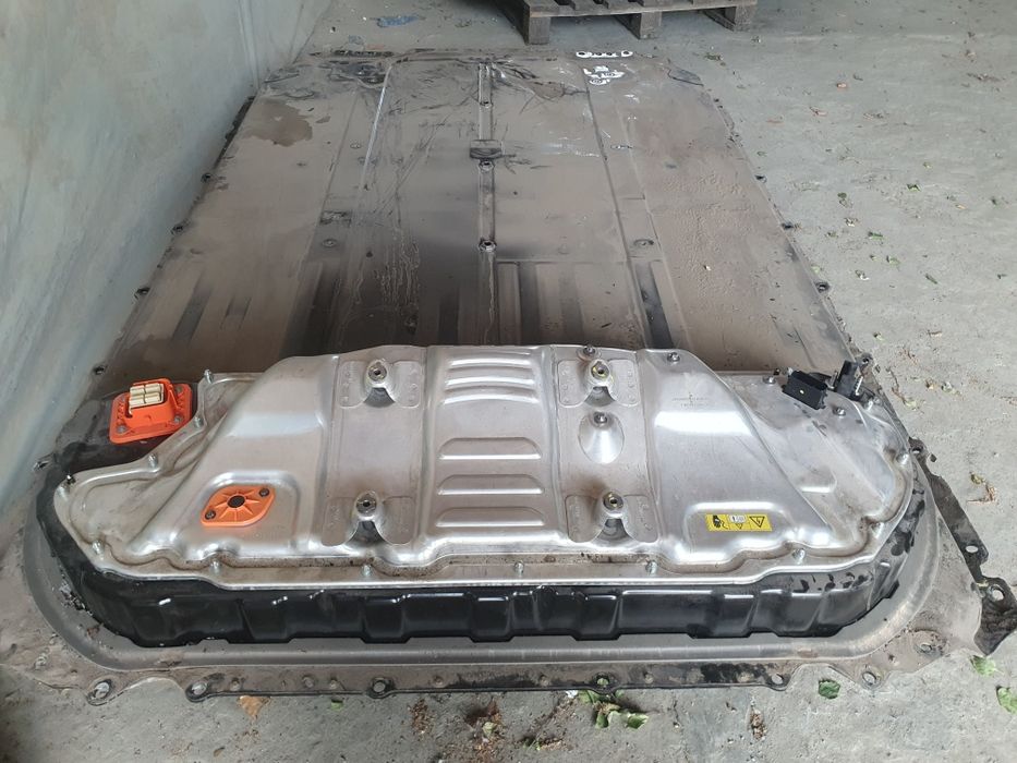 Продам батарею Тесла 3 long range 75kw Ціна договірна